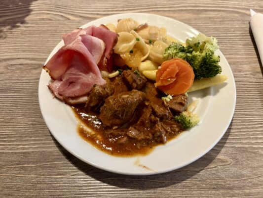 Westin Clubで実際に取った夕食プレート