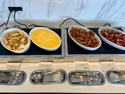 クラブラウンジ朝食の温かい料理