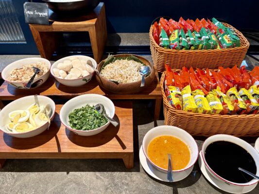 フォーポイントバイシェラトン・ジャカルタ・タムリンの朝食ラクサコーナー