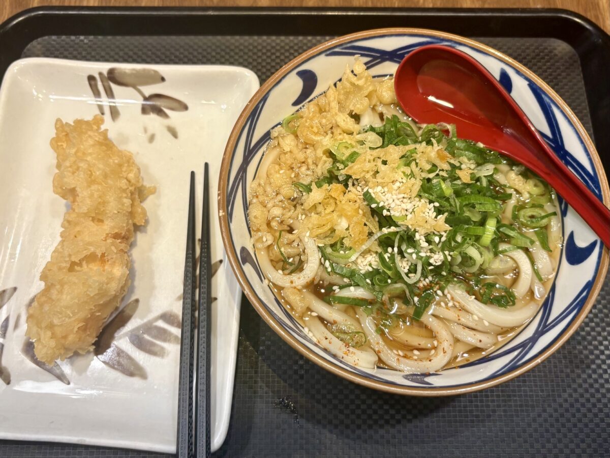 スカルノハッタ空港の丸亀製麺で食べたうどんと天ぷら