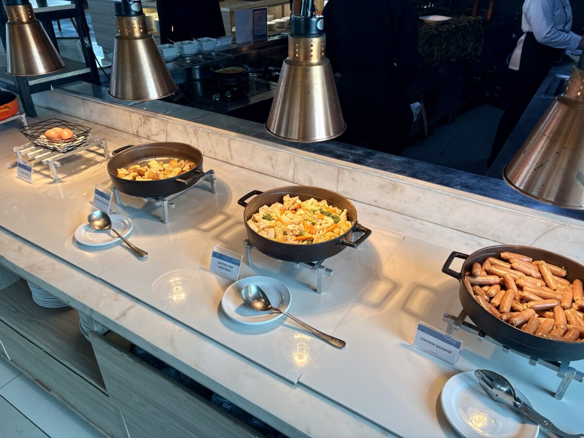 Kava Restaurantの朝食ビュッフェの卵料理コーナー