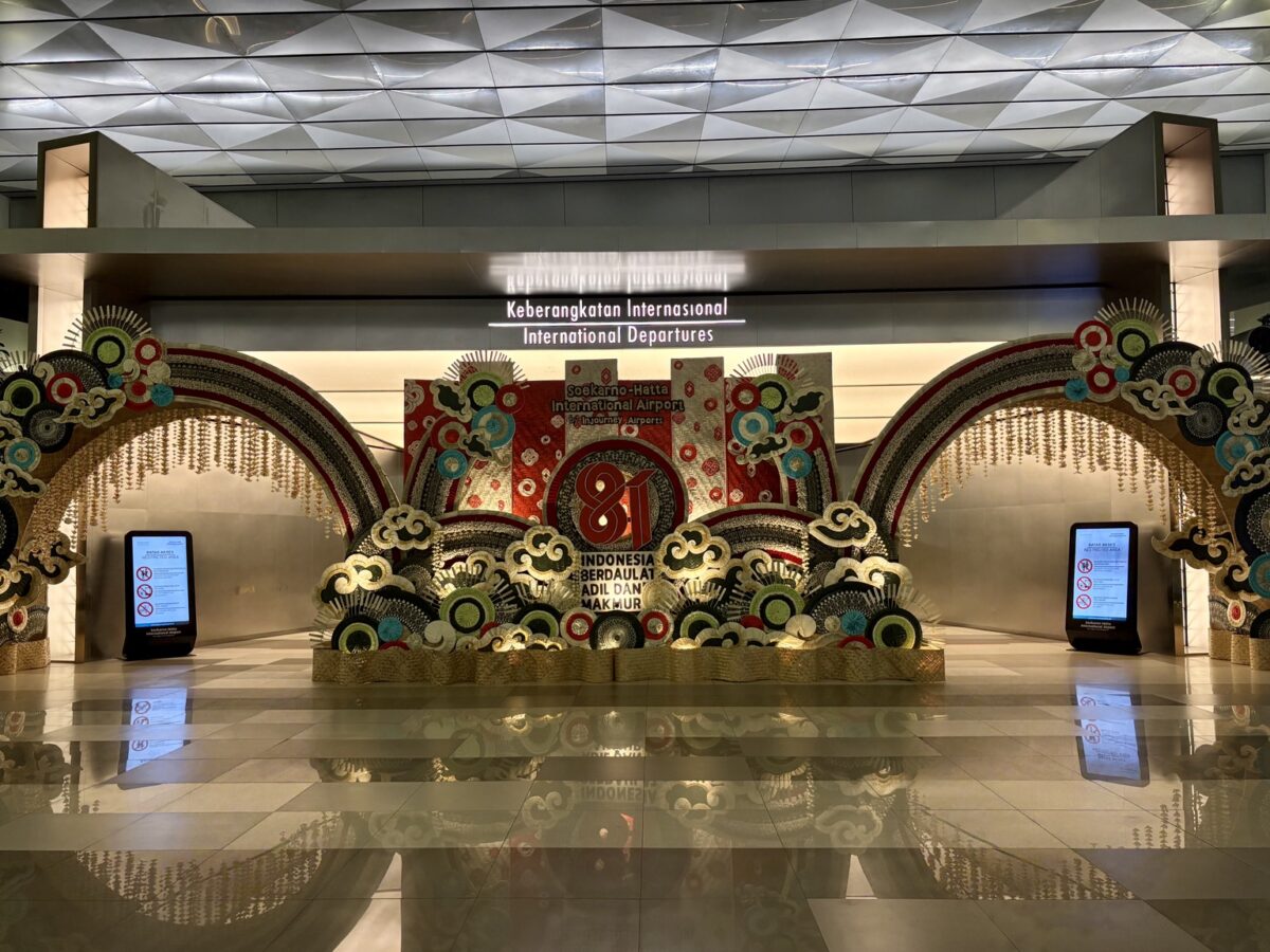 スカルノハッタ空港ターミナル3のInternational Departures入口