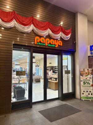 Sarinah近くのPapaya Fresh Gallery